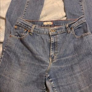 LEVIS Women’s jeans